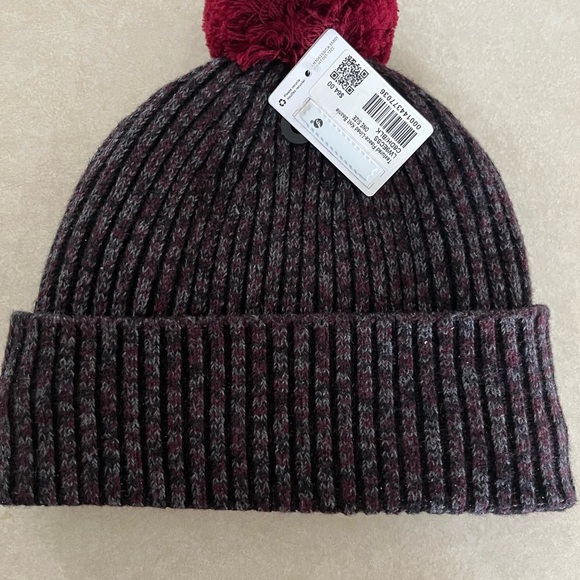 Lululemon fleece lined womens winter beanie hat - Picture 2 of 9